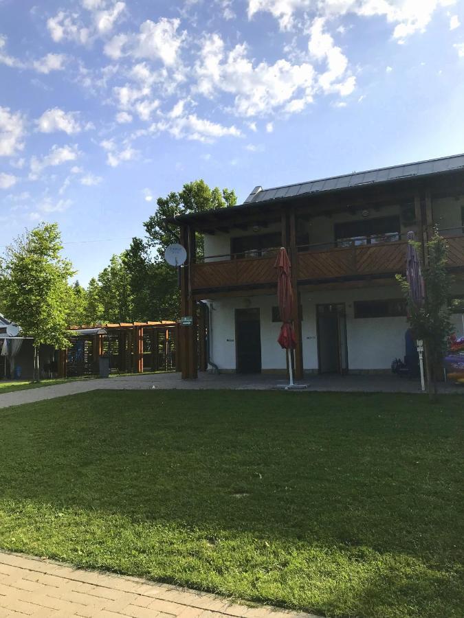 Foeveny Apartmanok Balatonfůzfő Zewnętrze zdjęcie